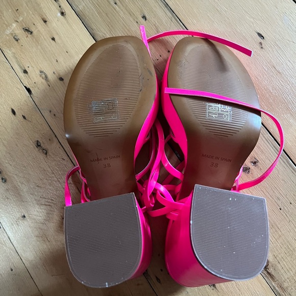 Hot pink heels / sandals 👠👡 - Picture 4 of 6